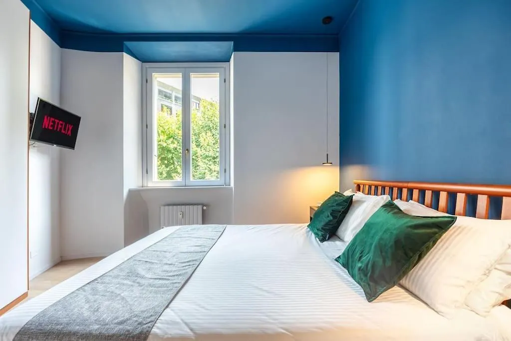 City Life-Duomo, Design Apartment With Terrace contacts